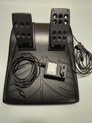 Volante Logitech PC y PS3