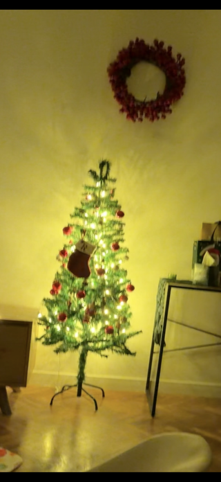 Árbol de Navidad con Luces y Decoración