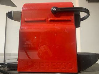 Cafetera Nespresso Essenza Mini