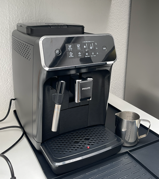 Cafetera Philips Serie 2200