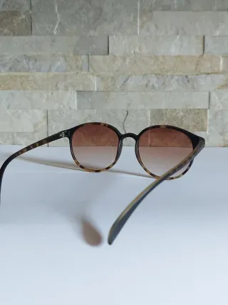 Occhiali da sole rotondi