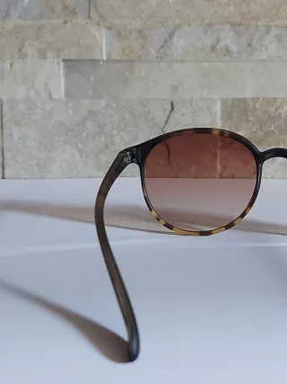 Occhiali da sole rotondi