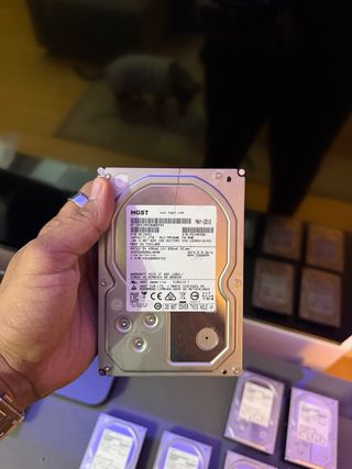 Disco Duro HGST 2TB