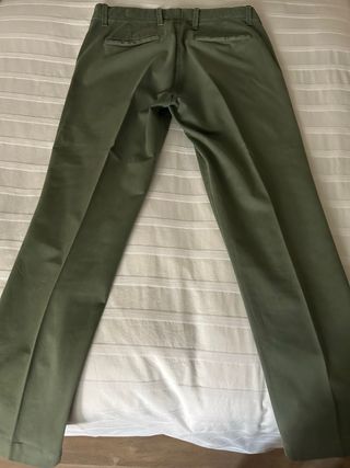 Pantalón chico GAP talla 31/32 verde