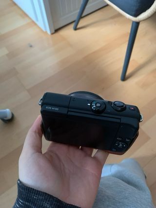 Canon EOS M100 Negra