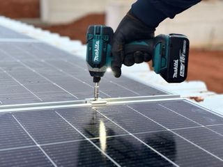 Servicio de electricidad y fotovoltaica