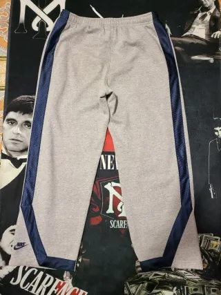 Pantaloni sportivi Nike grigi Y2K