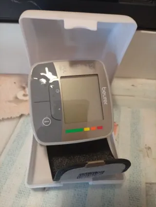 Tensiómetro Beurer tipo reloj