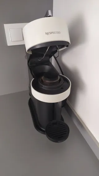 Cafetera Nespresso Vertuo como nueva