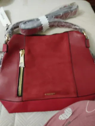 Bolso Carpisa burdeos Piel Nuevo