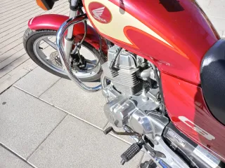 Honda CB250 Two Fifty Roja