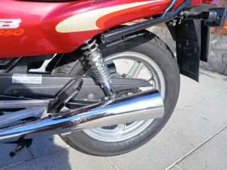 Honda CB250 Two Fifty Roja