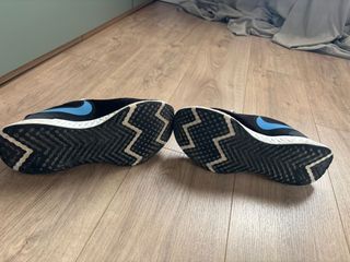 Zapatillas Nike Negras y Azules