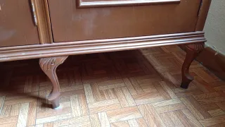 Armario de madera maciza