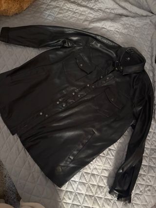 Chaqueta de cuero negra