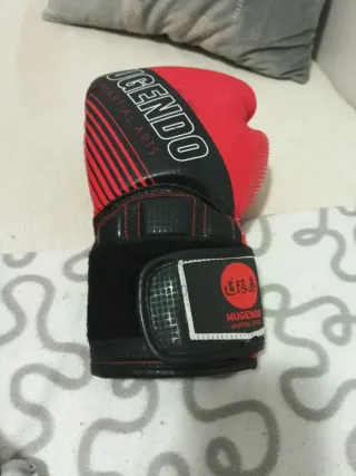 Guantes de Boxeo Rojos con Malla