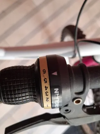 Bicicleta Infantil Blanca y Rosa No se envia.