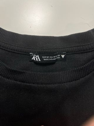 Top Zara negro volantes talla M