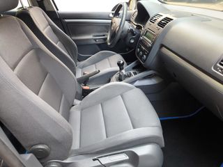 Volkswagen Golf 2004