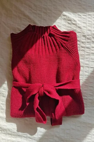 Jersey largo burdeos con cinturón