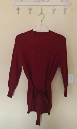Jersey largo burdeos con cinturón