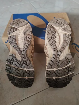 Asics Gel Kahana 8 Marrone/Beige Tg 39