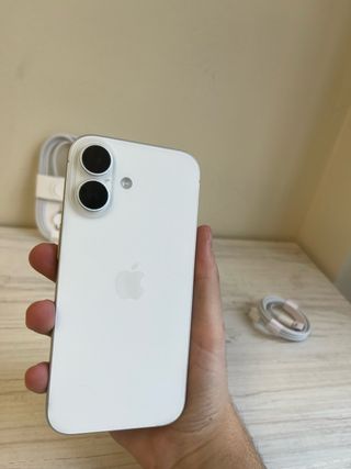 iPhone 16
