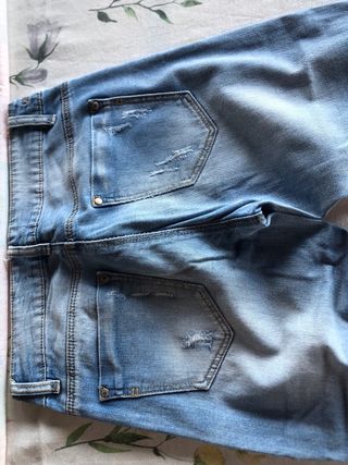 Jeans strappati blu