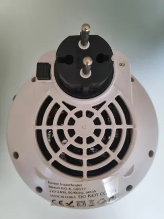 Aquecedor Cerâmico com Tomada - 600W