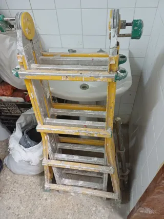 Escalera multiusos plegable