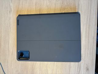 Tablet Lenovo Negra y Gris