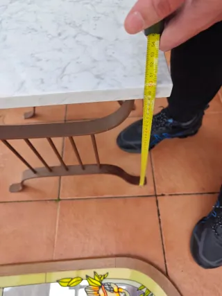 Mesa auxiliar mármol revistero 45x40