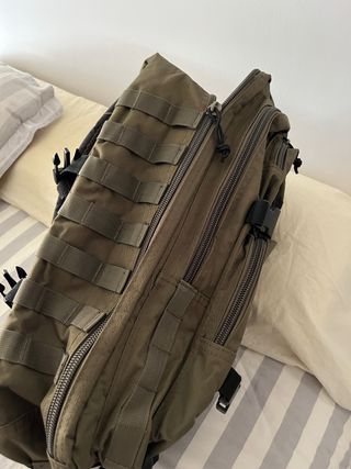 Mochila Táctica Militar MIL-TEC Negra/Verde Oliva