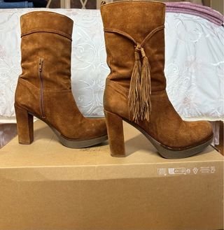 Botas Unisa Mujer Marrones Media Pantorrilla