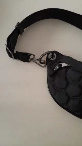 Bolso Zara Negro Acolchado Hexagonal