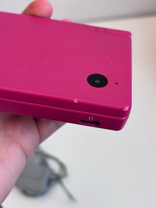 Nintendo DSi Rosa con Caricabatterie