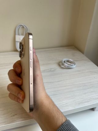 iPhone 16 Pro IMPOLUTO