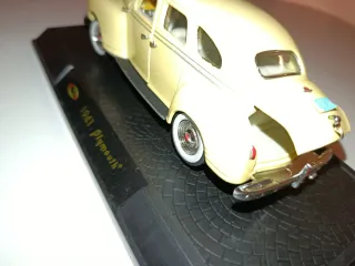 Road Signature 1941 Plymouth