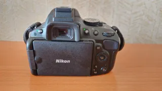 Cámara Nikon D5100 + Lente 50mm