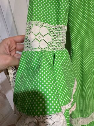 Traje de flamenca verde con volantes