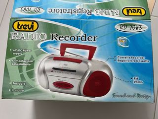 Radio Cassette Trevi RD7083 Plata/Rojo nueva