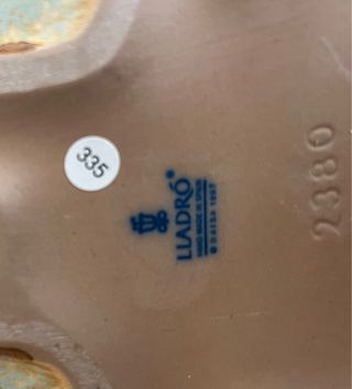 Figura Lladro Osito al Regazo