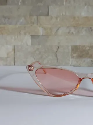 Occhiali da sole rosa cat-eye