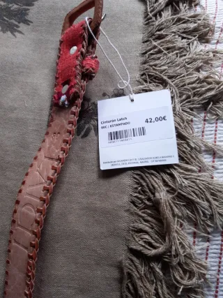 Cinturón de cuero bordado étnico