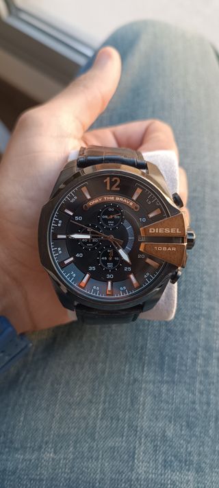 Reloj Diesel Negro y Dorado