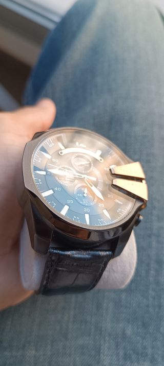 Reloj Diesel Negro y Dorado