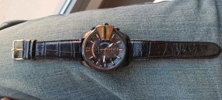 Reloj Diesel Negro y Dorado