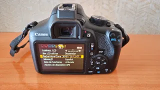 Cámara Canon EOS 1300D + Accesorios