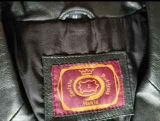 Chaquetón de piel negro mujer