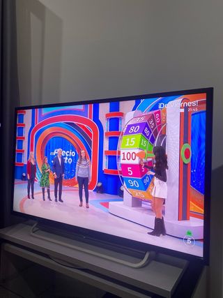 Sony LED 40 con mando original, caja y mueble tv.